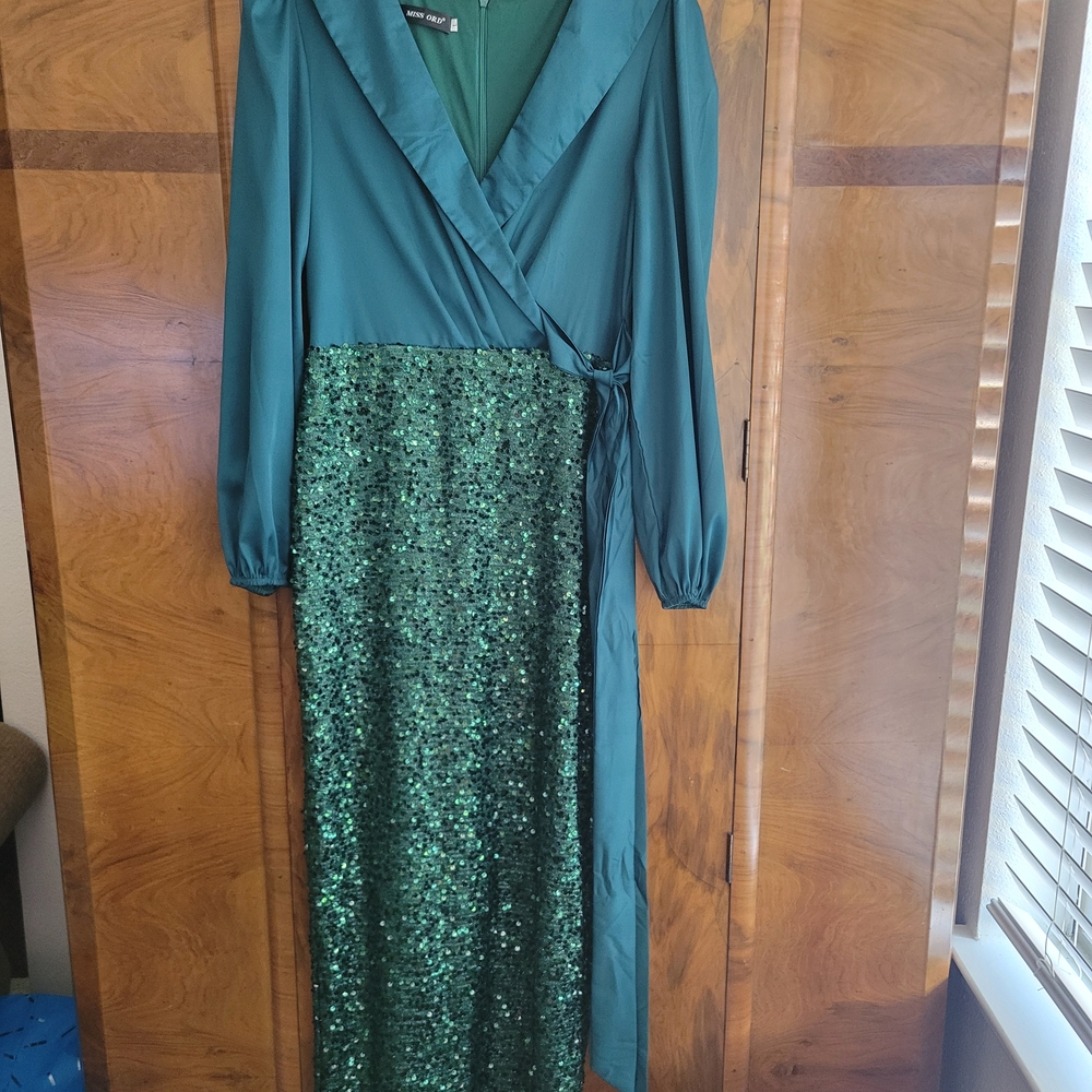 Elegant Teal Sequin Wrap Dress